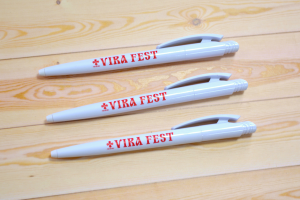 Printing on pens Printing on pens