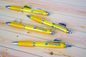 Printing on pens Printing on pens