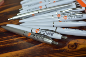 Printing on pens Printing on pens